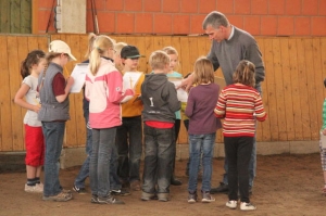 20110429142918 6 8 da wird der sattelmeister ausgequetscht IMG 8718 1 co schwoebel